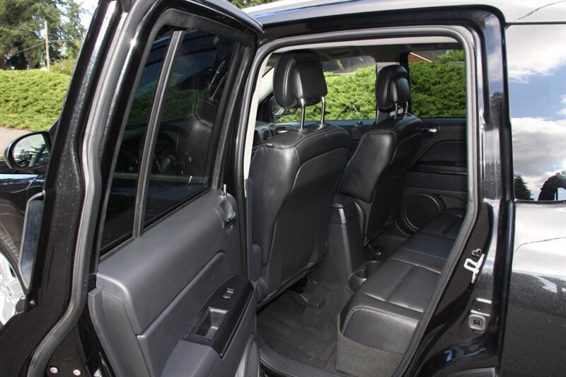 Used 2011 Jeep Compass Limited AWD/4WD image 14