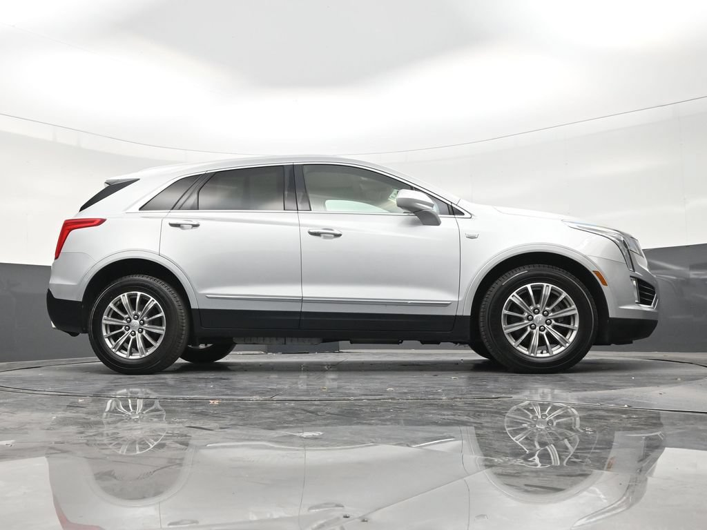 Used 2017 Cadillac XT5 Luxury w/ Driver Awareness Package FWD image 25