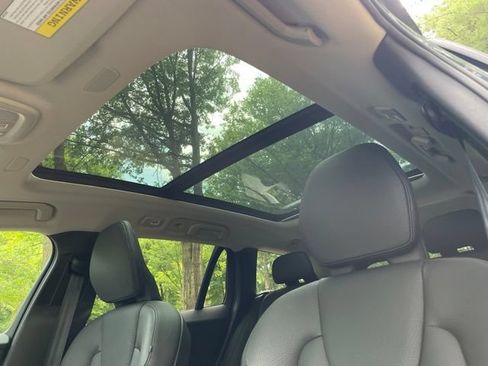 Certified 2025 Volvo V60 B5 Cross Country Plus AWD/4WD image 24
