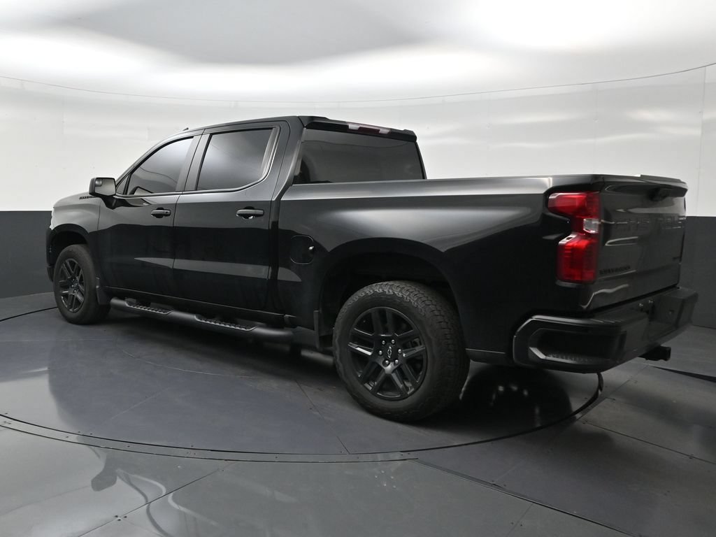 Used 2024 Chevrolet Silverado 1500 Custom w/ Turbomax Blackout Package RWD image 3