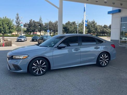 Used 2024 Honda Civic EX image 1