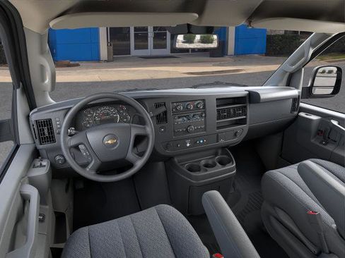 New 2025 Chevrolet Express 3500 w/ Driver Convenience Package image 28