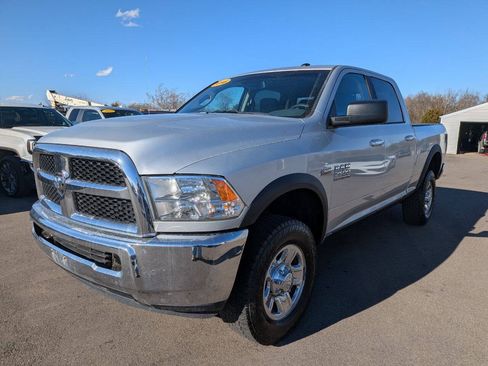 Used 2016 RAM 2500 SLT AWD/4WD image 3