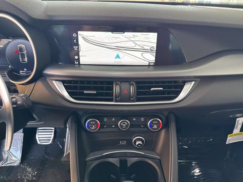 New 2026 Alfa Romeo Stelvio Sprint w/ Convenience Package AWD/4WD image 13