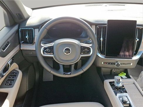 New 2026 Volvo XC90 B6 Plus w/ Protection Package Premier image 6