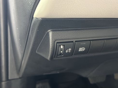 Used 2025 Toyota Corolla LE w/ LE Premium Package FWD image 32