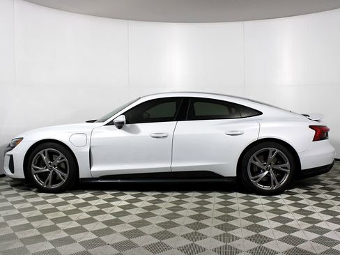 Used 2023 Audi e-tron GT Premium Plus image 41