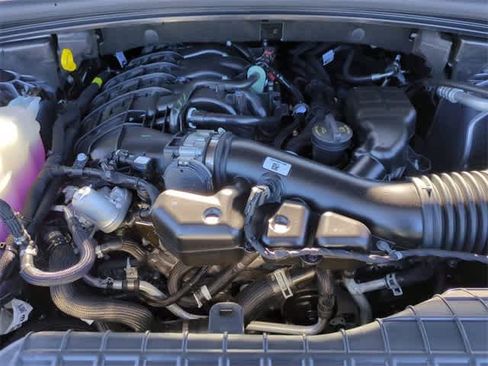 New 2025 Jeep Grand Cherokee Altitude image 14