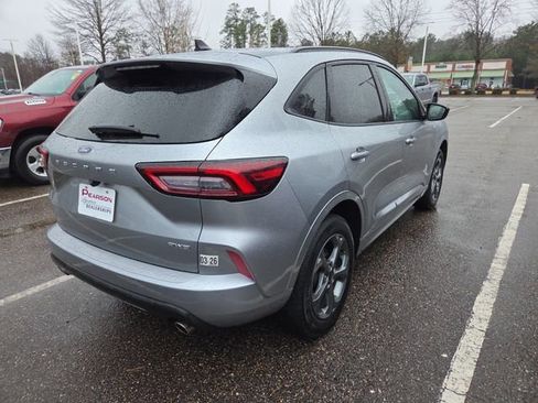 Used 2024 Ford Escape ST-Line image 2