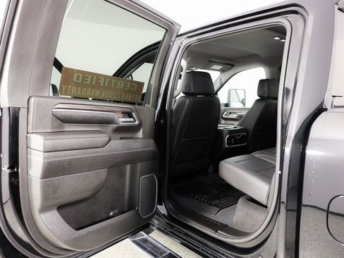 Used 2024 Chevrolet Silverado 2500 LTZ w/ LTZ Convenience Package image 26