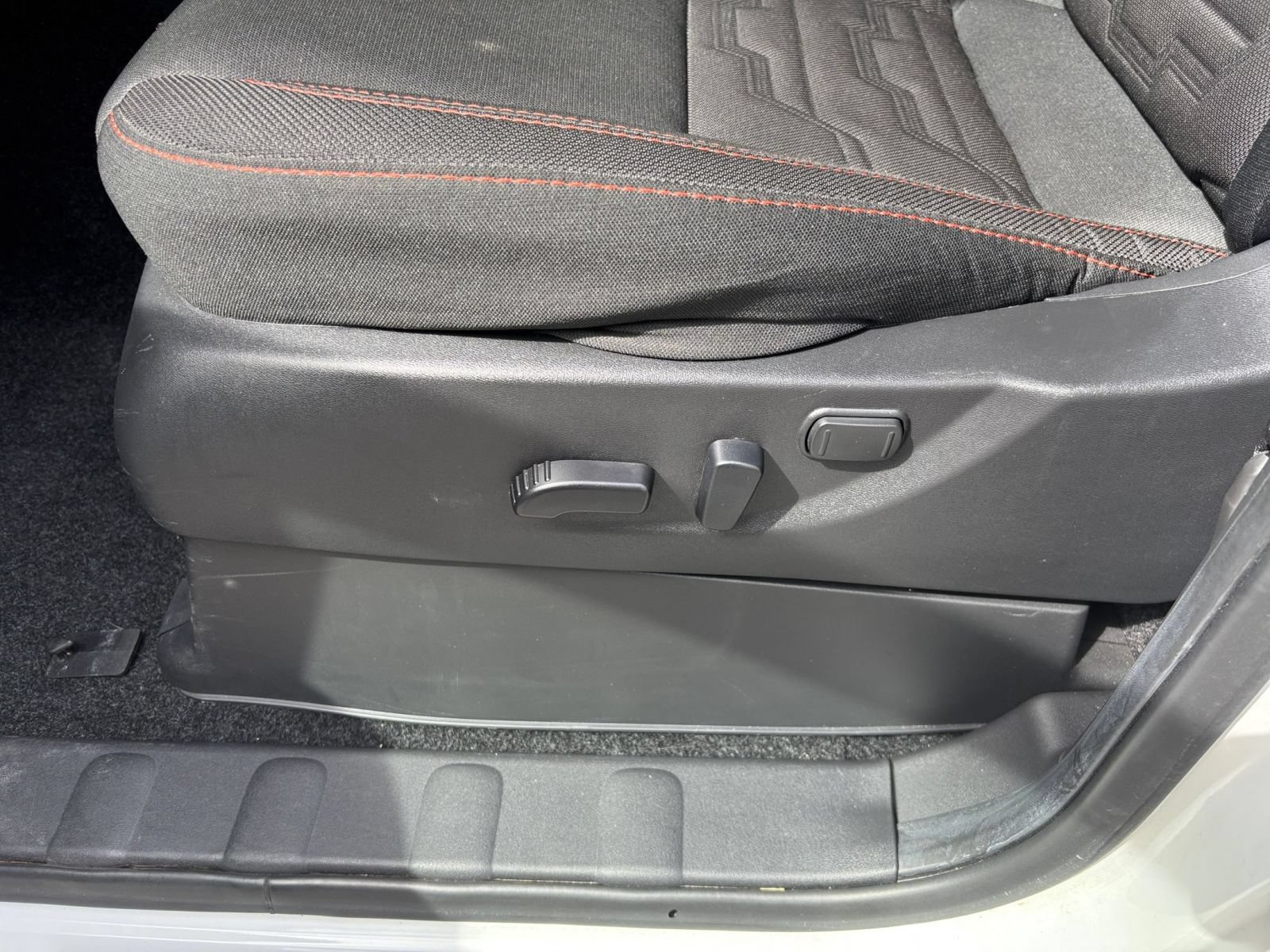 Used 2026 Nissan Frontier PRO-4X AWD/4WD image 22