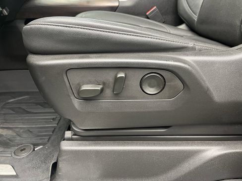 Certified 2022 GMC Sierra 1500 SLT image 12