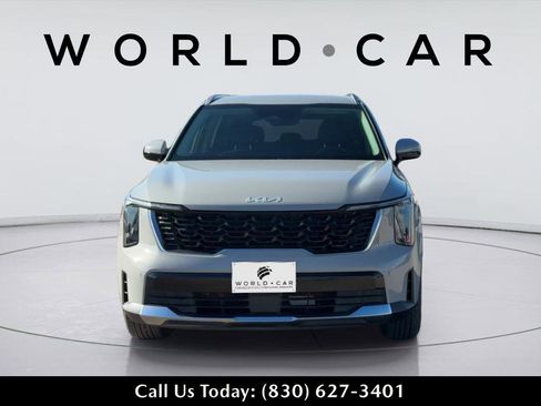Certified 2025 Kia Sorento S image 3