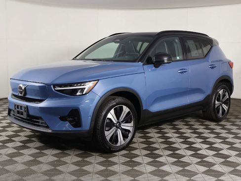 Used 2023 Volvo XC40 Recharge Plus AWD/4WD image 7