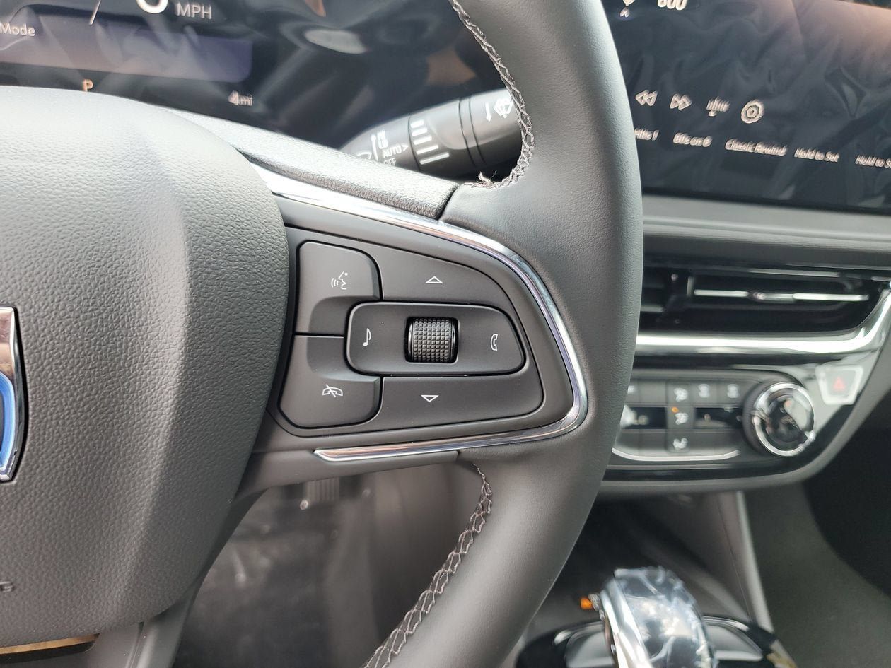 New 2026 Buick Envista Sport Touring w/ Convenience II Package FWD image 27
