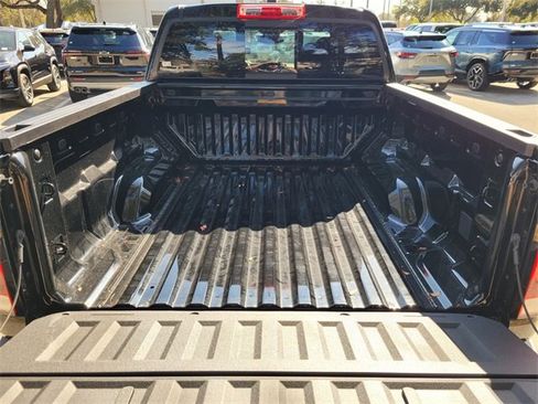 New 2025 Chevrolet Colorado LT image 14