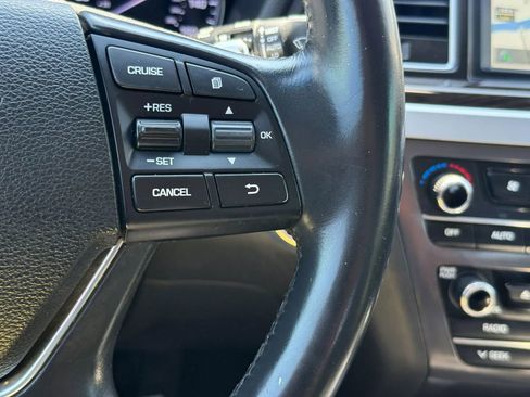 Used 2015 Hyundai Genesis 3.8 RWD image 21