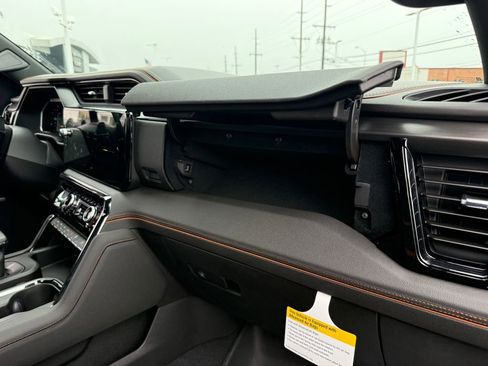 New 2026 GMC Sierra 1500 AT4 w/ AT4 Premium Package image 26
