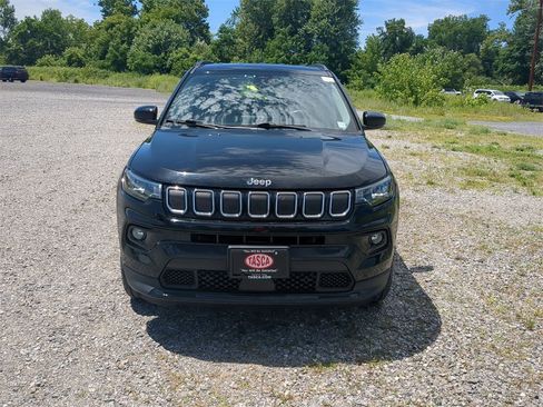 Used 2022 Jeep Compass Limited image 8
