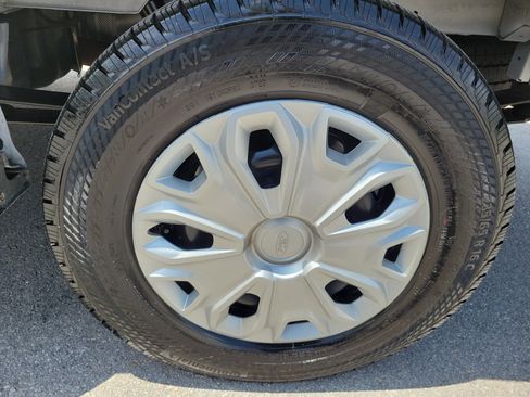 Used 2025 Ford Transit 250 Low Roof w/ Exterior Upgrade Package RWD image 28