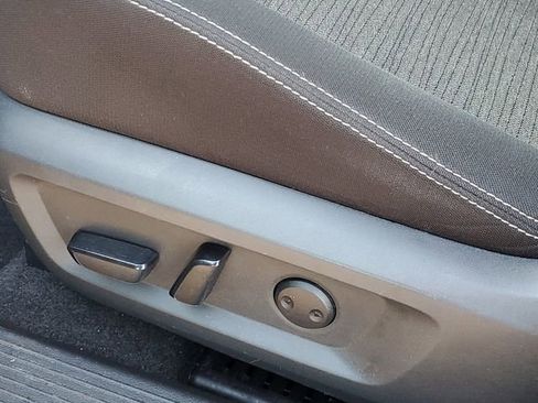 Used 2022 Nissan Rogue SV image 6