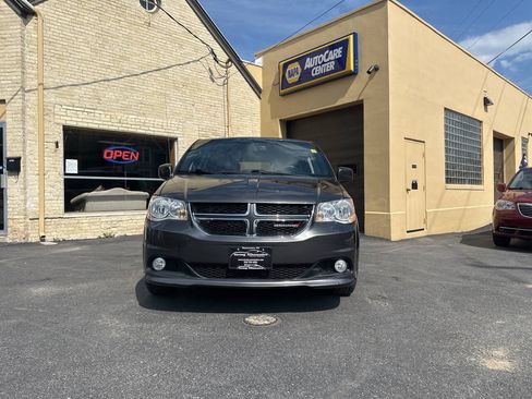 Used 2015 Dodge Grand Caravan SXT FWD image 6