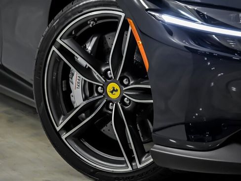 Used 2024 Ferrari Roma Spider RWD image 4