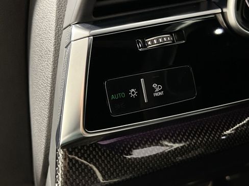 Used 2022 Audi SQ8 Prestige image 31