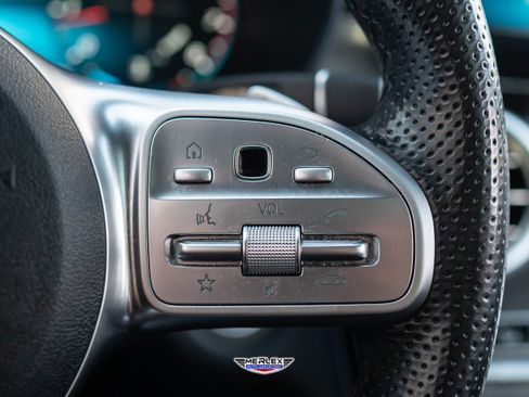 Used 2020 Mercedes-Benz C 300 Sedan image 25