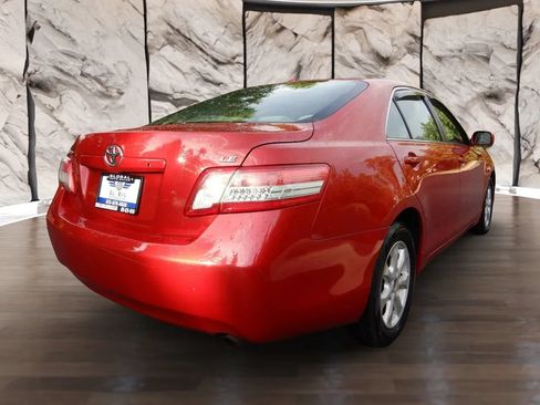 Used 2011 Toyota Camry LE w/ LE Extra-Value Pkg FWD image 7