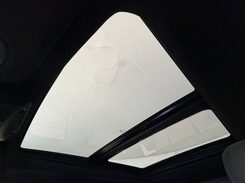 Used 2016 Ford F150 Platinum w/ Equipment Group 701A Luxury image 14