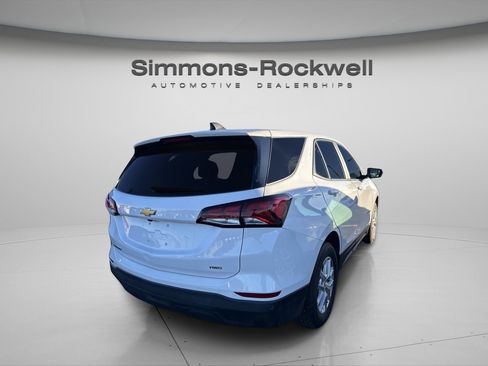 Used 2024 Chevrolet Equinox LS w/ LS Convenience Package image 13