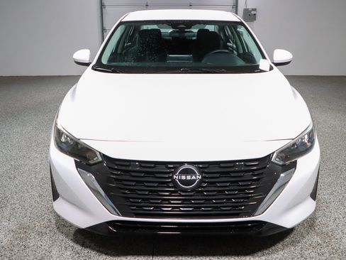 Used 2024 Nissan Sentra SV FWD image 4