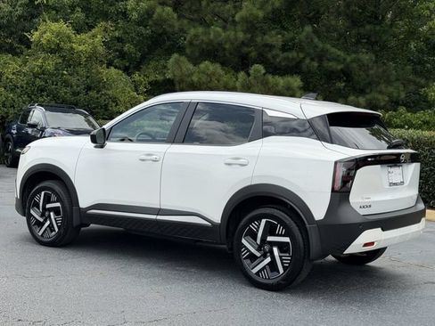 Used 2026 Nissan Kicks SV FWD image 3