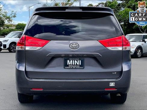 Used 2014 Toyota Sienna LE FWD image 4