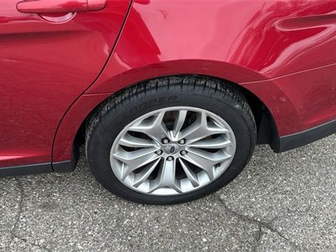 Used 2014 Ford Taurus Limited w/ Equipment Group 301A image 27