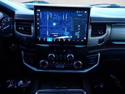 Used 2023 Ford Expedition Max Limited image 18