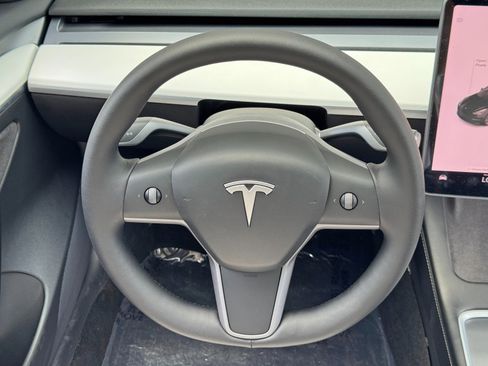 Used 2021 Tesla Model 3 Standard Range Plus RWD image 18