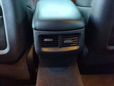 Used 2022 Dodge Challenger R/T w/ Plus Package image 17