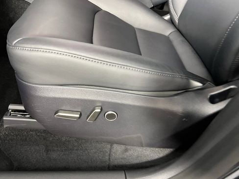 Used 2025 Tesla Model Y Long Range image 26