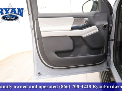 New 2025 Ford Expedition Max Platinum w/ Platinum Ultimate Package image 11