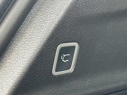 New 2026 Chrysler Pacifica Limited w/ S Appearance Package FWD image 15