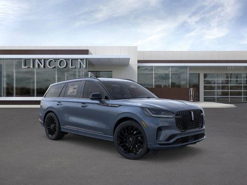 New 2026 Lincoln Aviator Reserve w/ Jet Appearance Package image 7