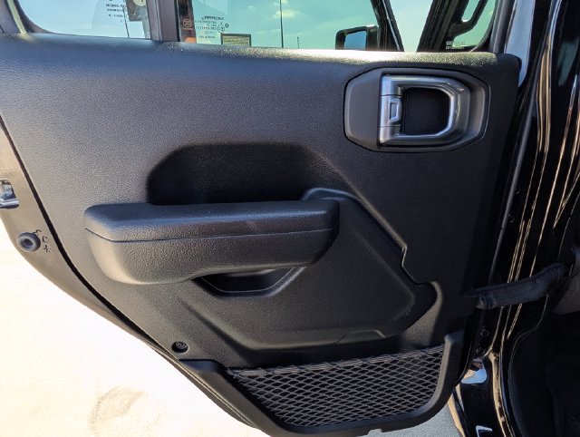 Used 2022 Jeep Wrangler Unlimited Sport AWD/4WD image 15