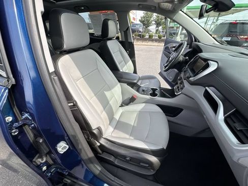 Used 2022 GMC Terrain SLT w/ Infotainment Package II AWD/4WD image 29