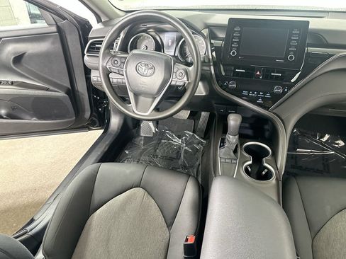 Used 2022 Toyota Camry LE FWD image 18