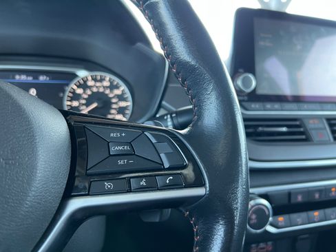 Used 2023 Nissan Altima 2.5 SR image 18