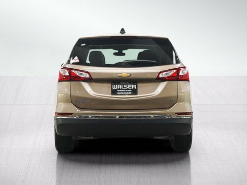 Used 2018 Chevrolet Equinox LT FWD image 4