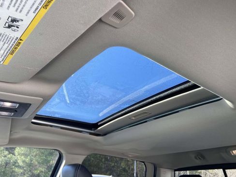 Used 2018 RAM 1500 Laramie image 19