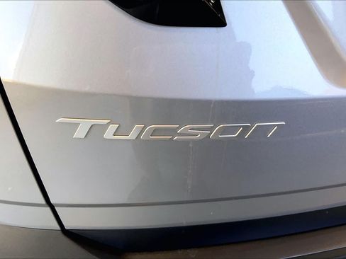 Certified 2025 Hyundai Tucson SEL FWD image 9
